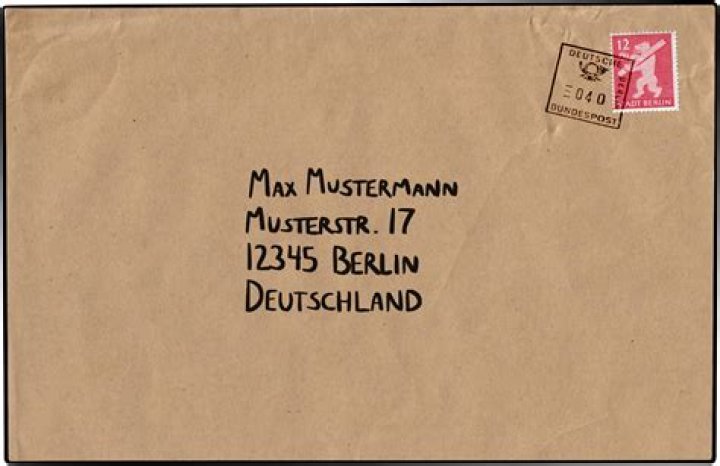 How do you address a German envelope?