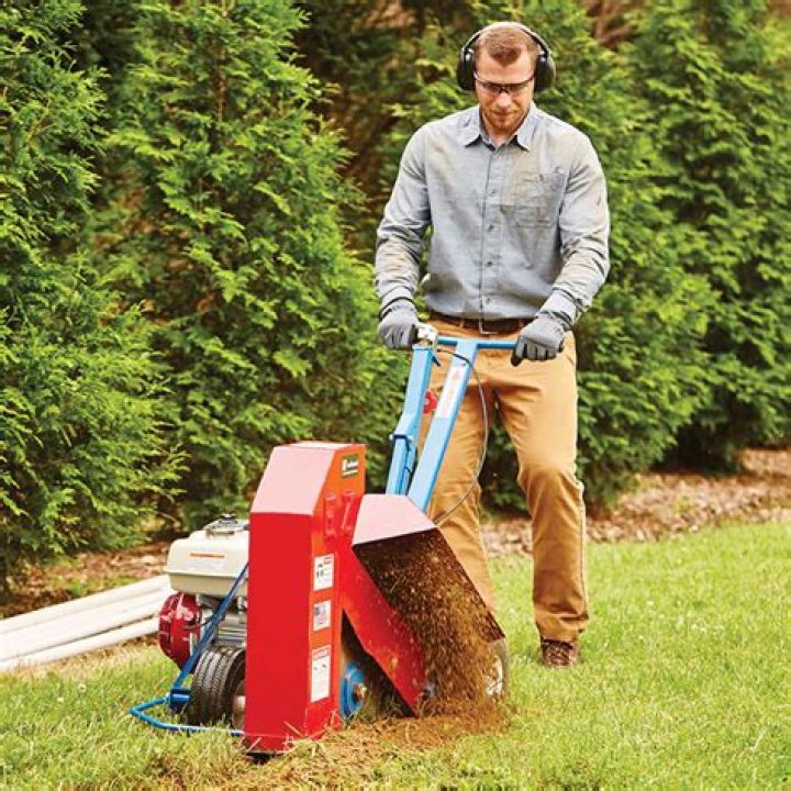How do you compact a trench?